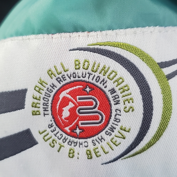 B by Burton snowboard jacket - Picture 8 of 11